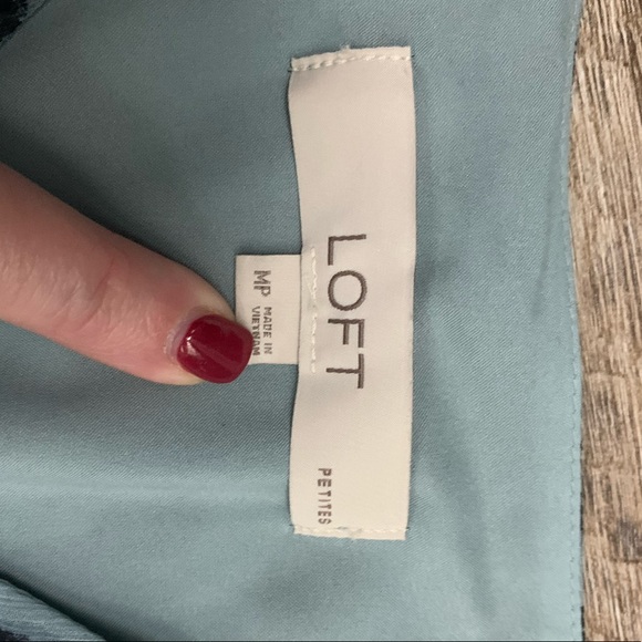 Loft Size Medium Petite Leopard Print V-Neck Swing Dress - Picture 2 of 6